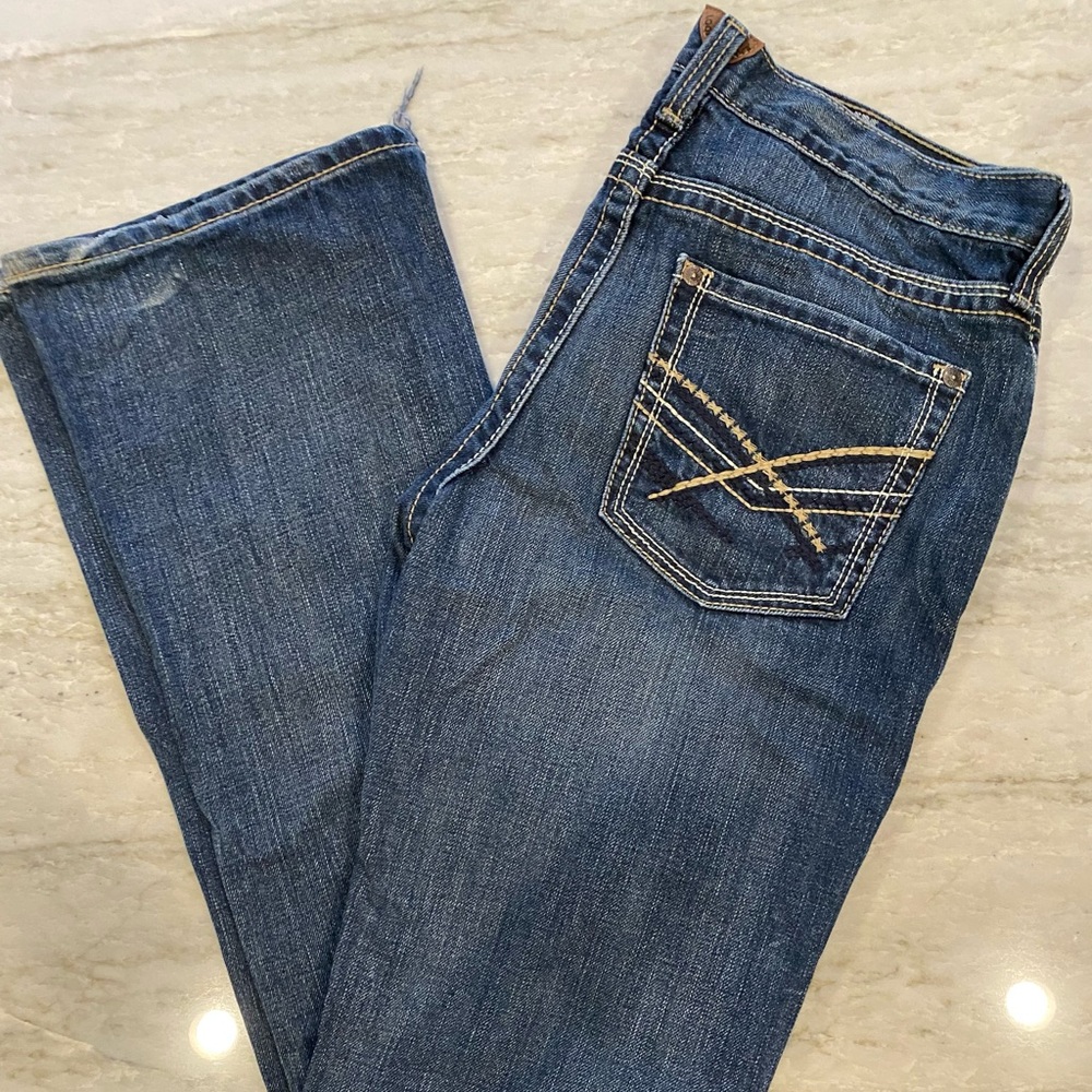 Men's Ariat  32/36. Slim straight leg